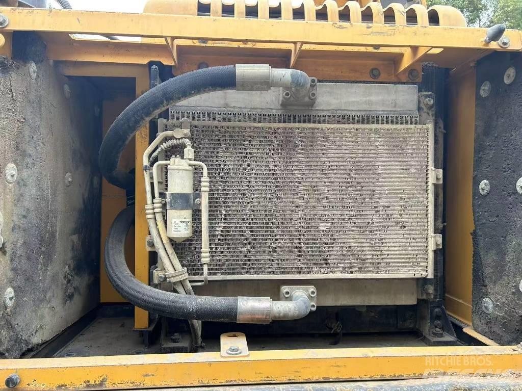 Volvo EC 240 Rupsgraafmachines