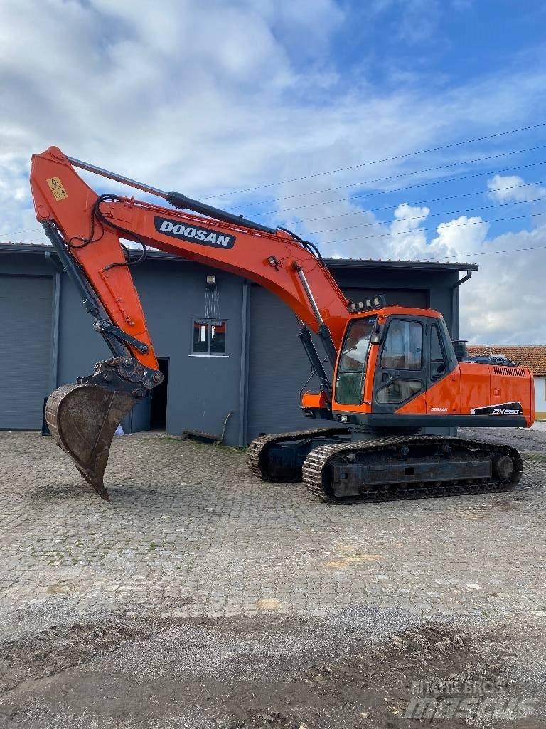 Doosan DX 220 NLC Rupsgraafmachines