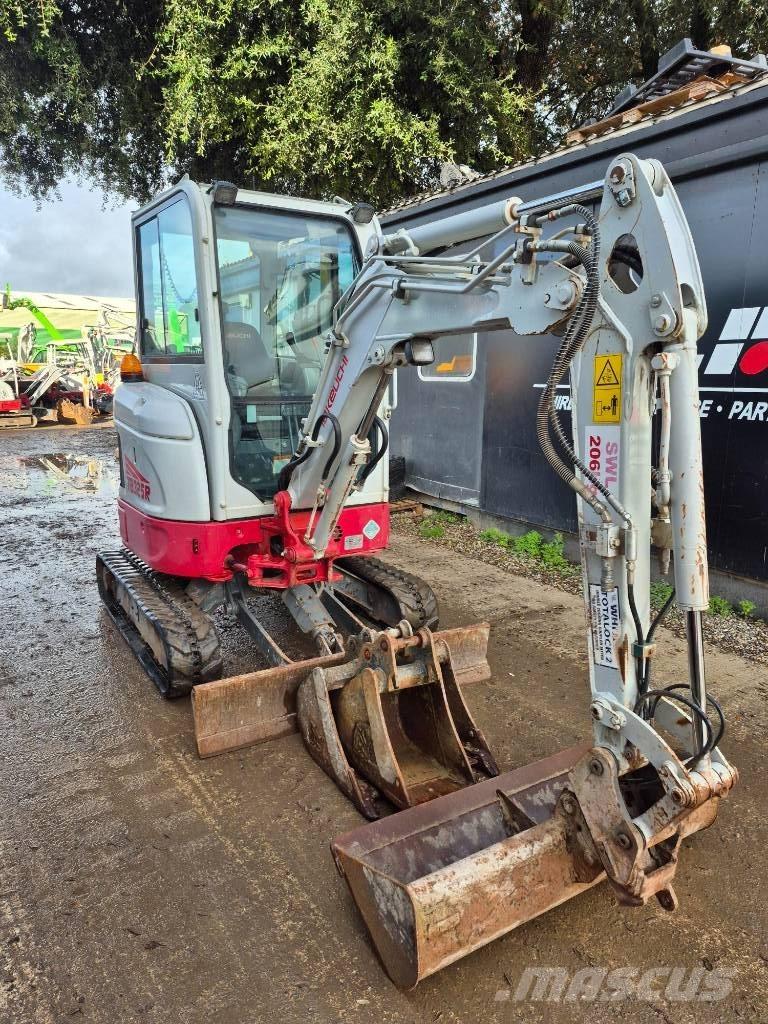 Takeuchi TB 325 R Minigraafmachines < 7t