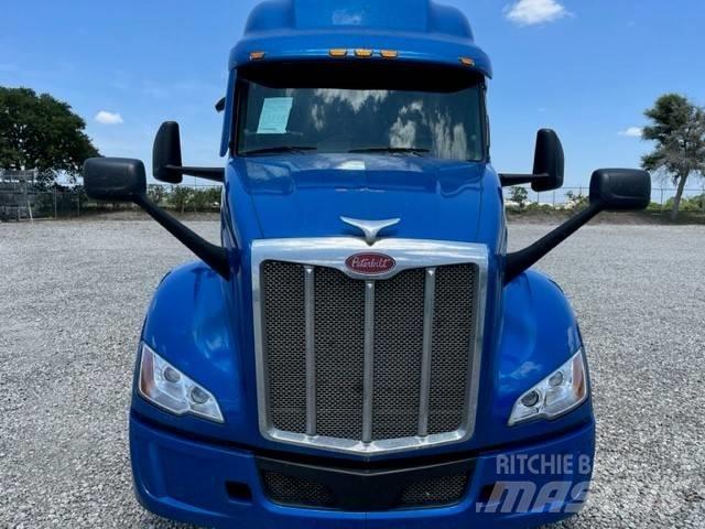 Peterbilt 579 Trekkers