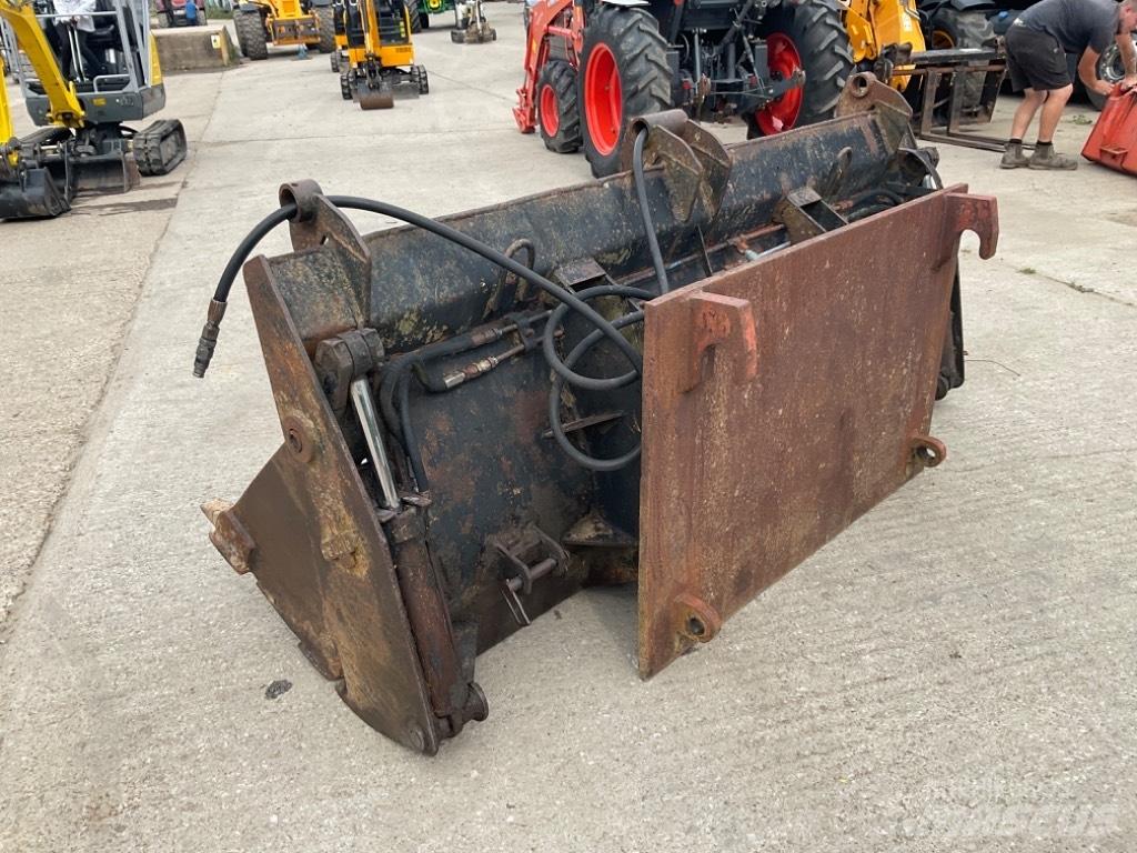 JCB 4 IN 1 BUCKET Bakken