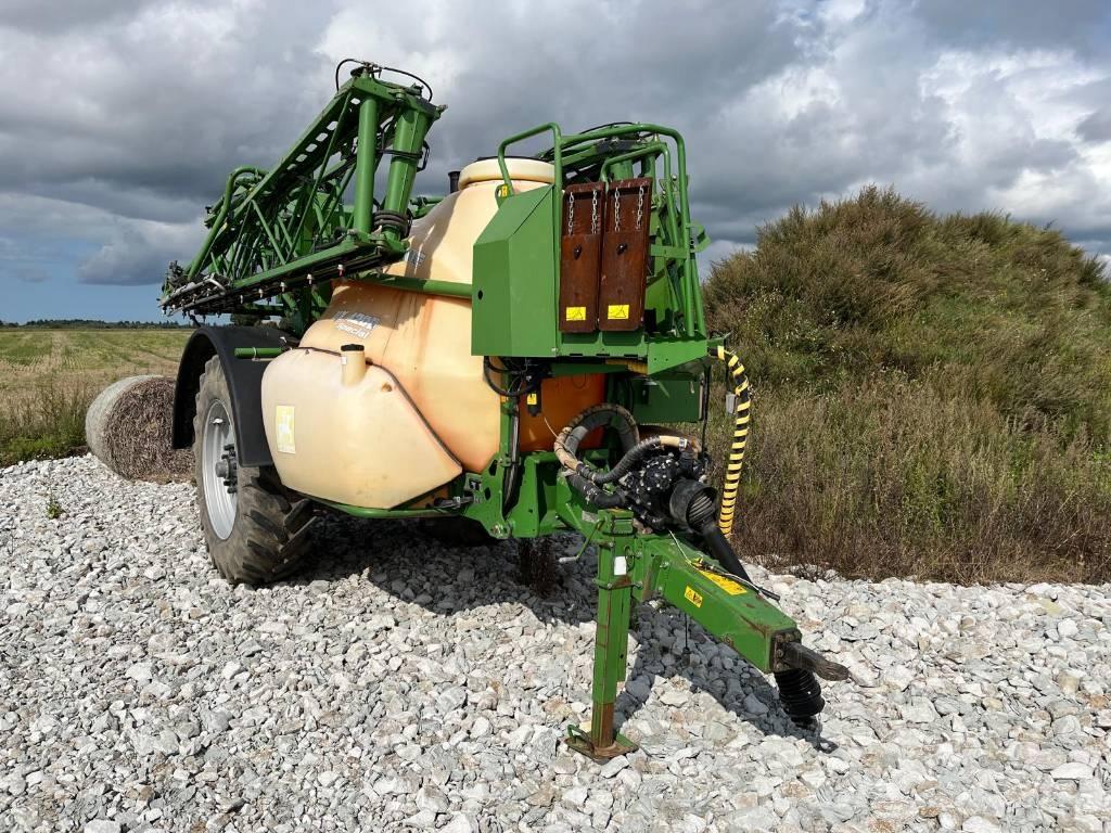 Amazone UX 4200 Getrokken spuitmachines