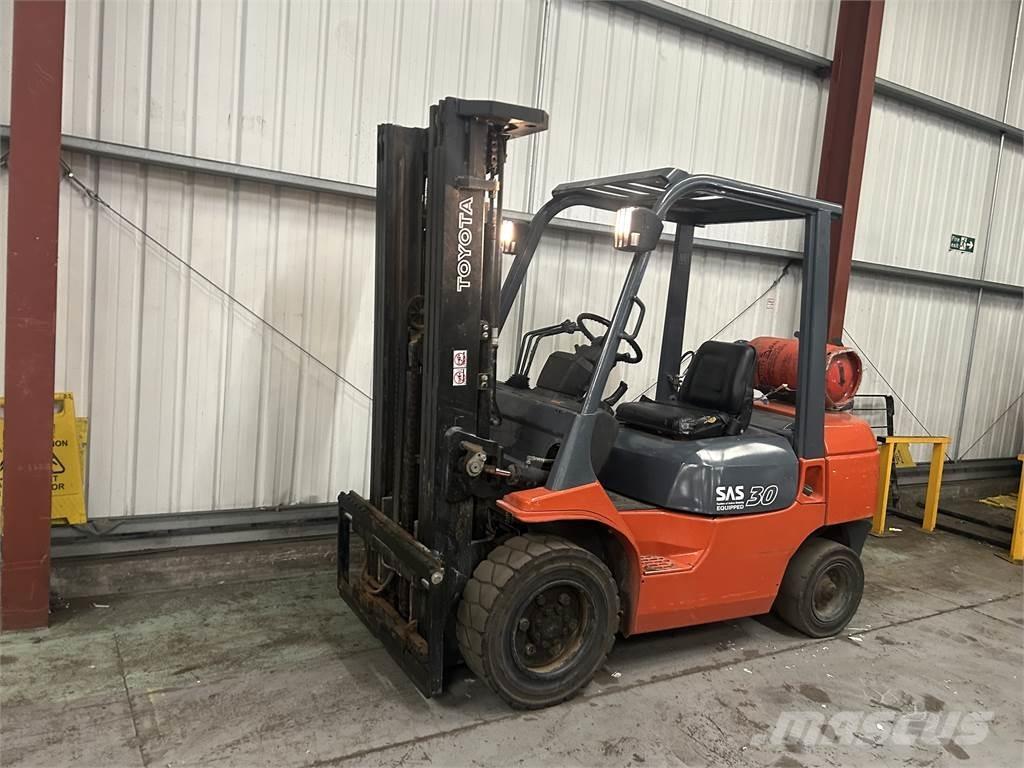 Toyota 7FGF30 LPG heftrucks
