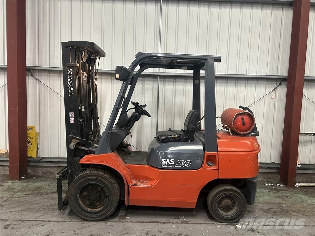 Toyota 7FGF30 LPG heftrucks