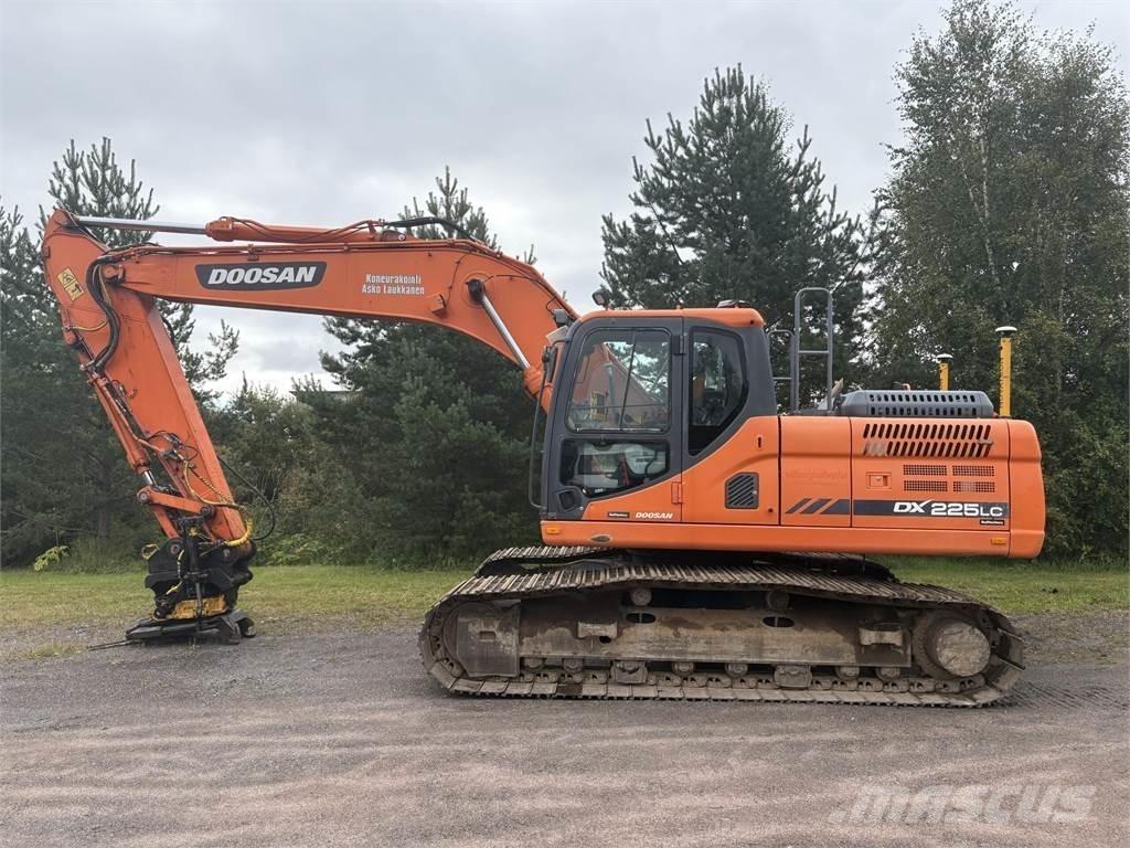 Doosan DX225LC-3 Rupsgraafmachines