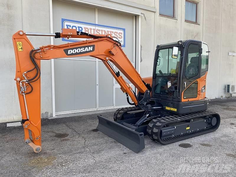 Doosan DX 63-3 Minigraafmachines < 7t