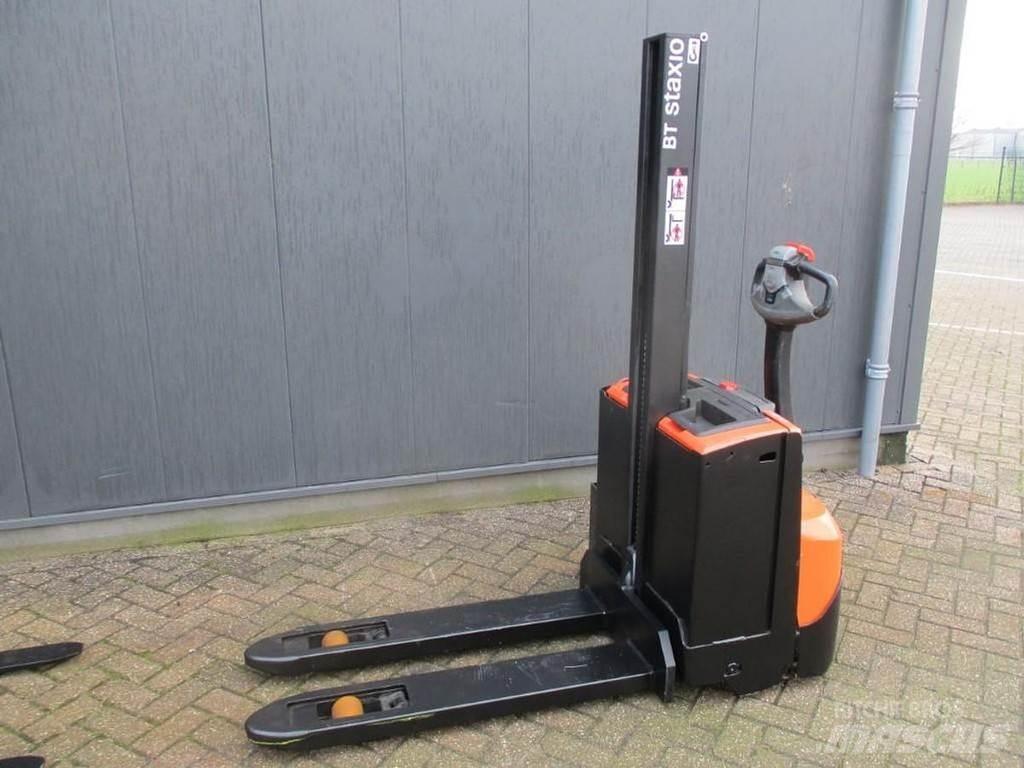 Toyota SWE 080L Meeloop stapelaar