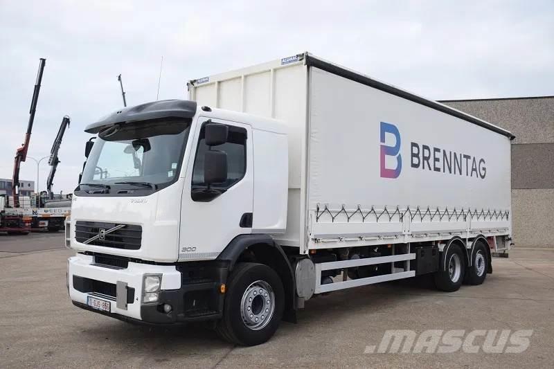 Volvo FE 300 Bakwagens met gesloten opbouw