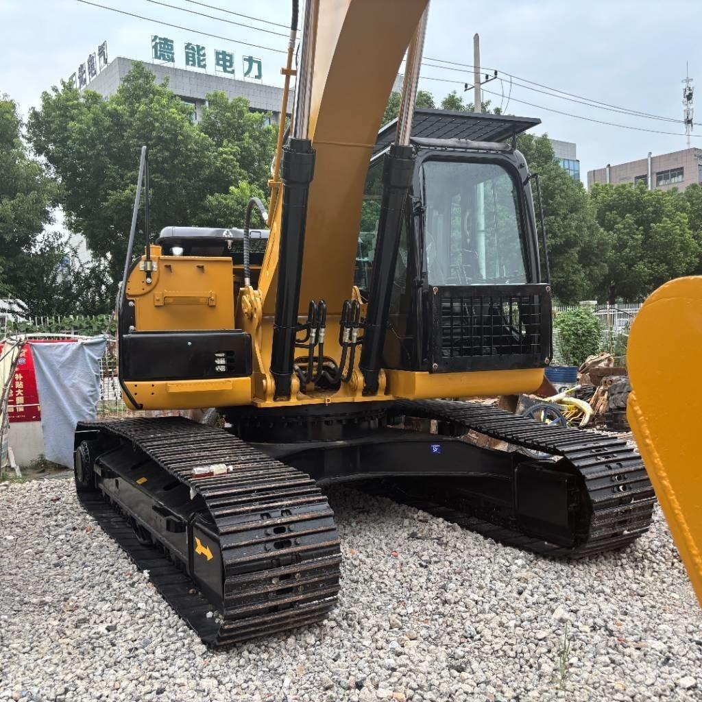 CAT 325 D Rupsgraafmachines