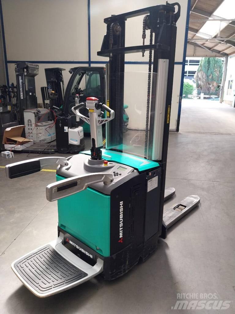 Mitsubishi SBV 16 N Zelfrijdende stapelaars
