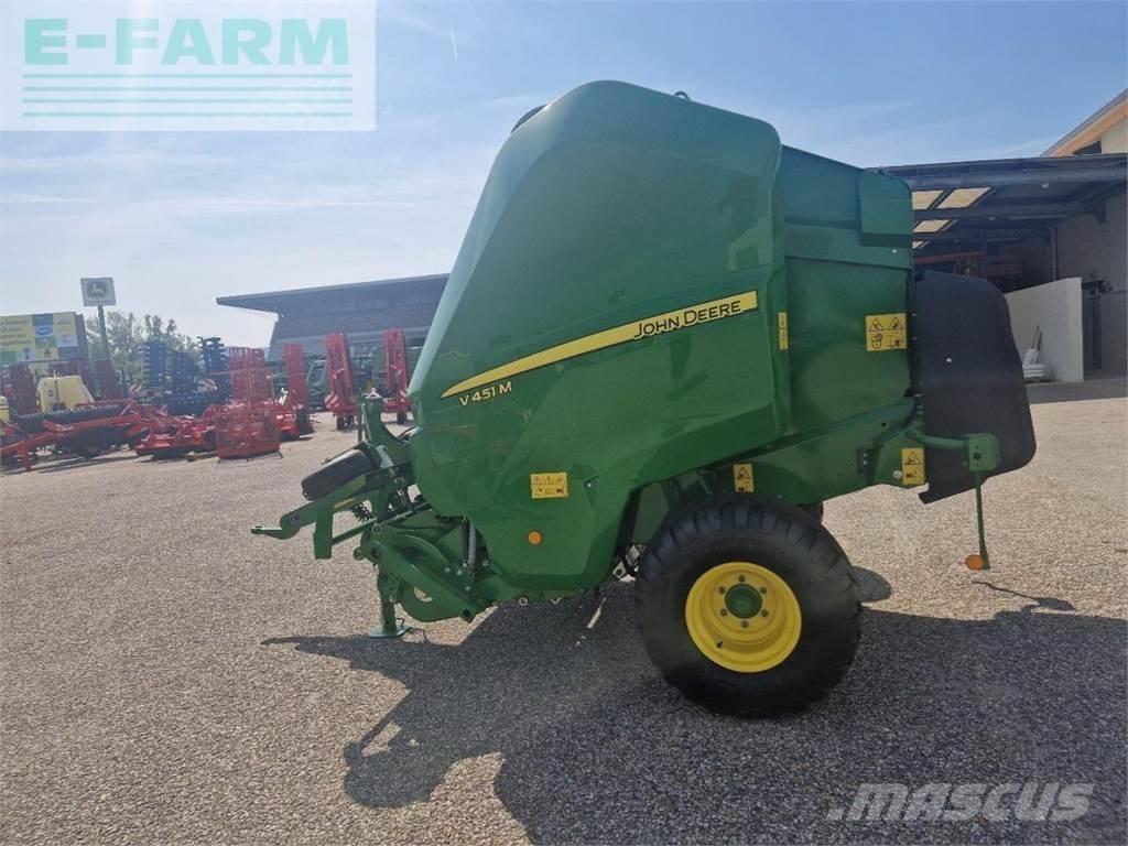 John Deere V451M Vierkante balenpers