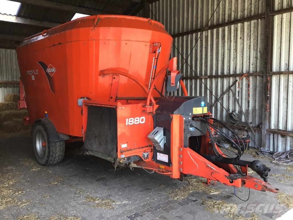 Kuhn Profile 1880 Mengvoedermachines