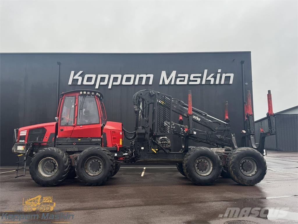 Komatsu 895 Uitrijwagens