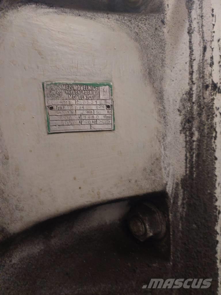  MEZ Mohelnice F72 Houtversnipperaars