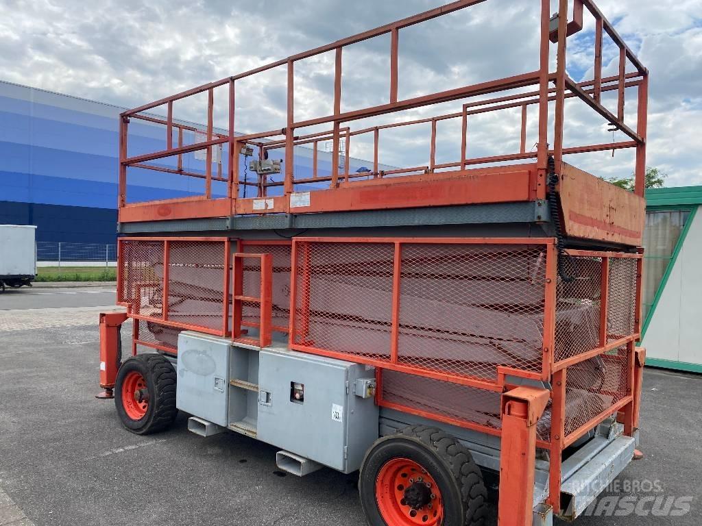 SkyJack SJ 9250 RT Schaarhoogwerkers