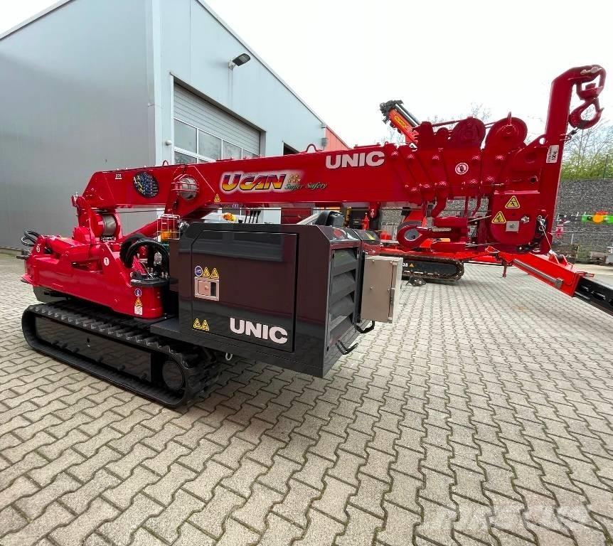 Unic URW-376 Minikranen