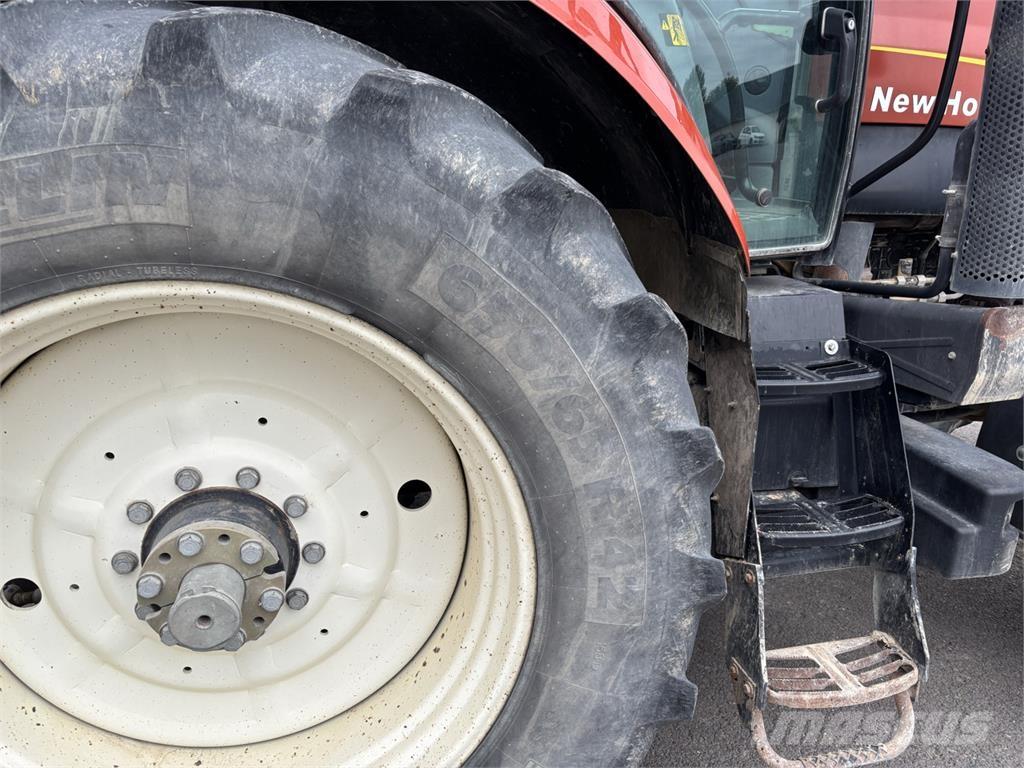 New Holland T7030 Tractoren