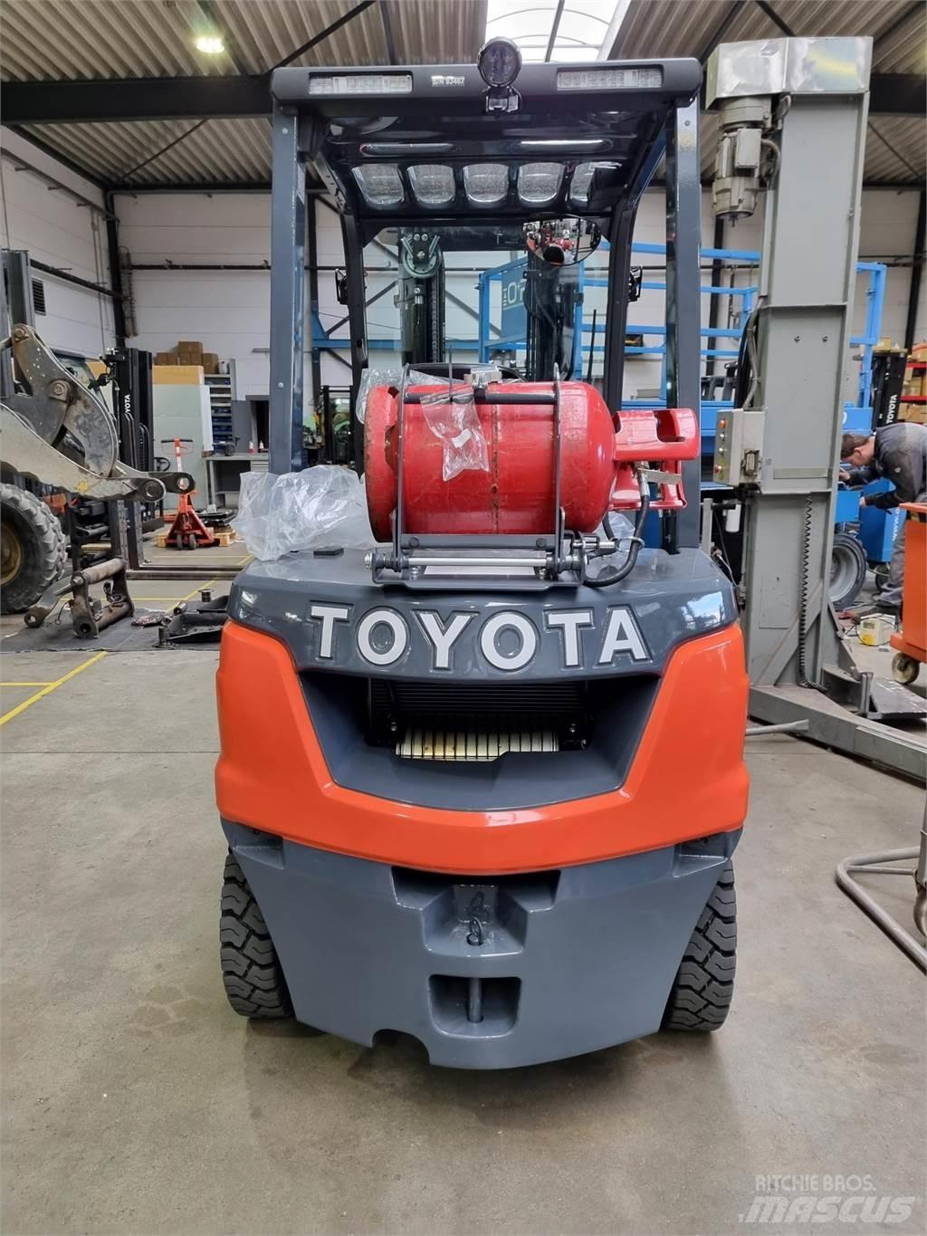 Toyota 02-8FGF25 LPG heftrucks
