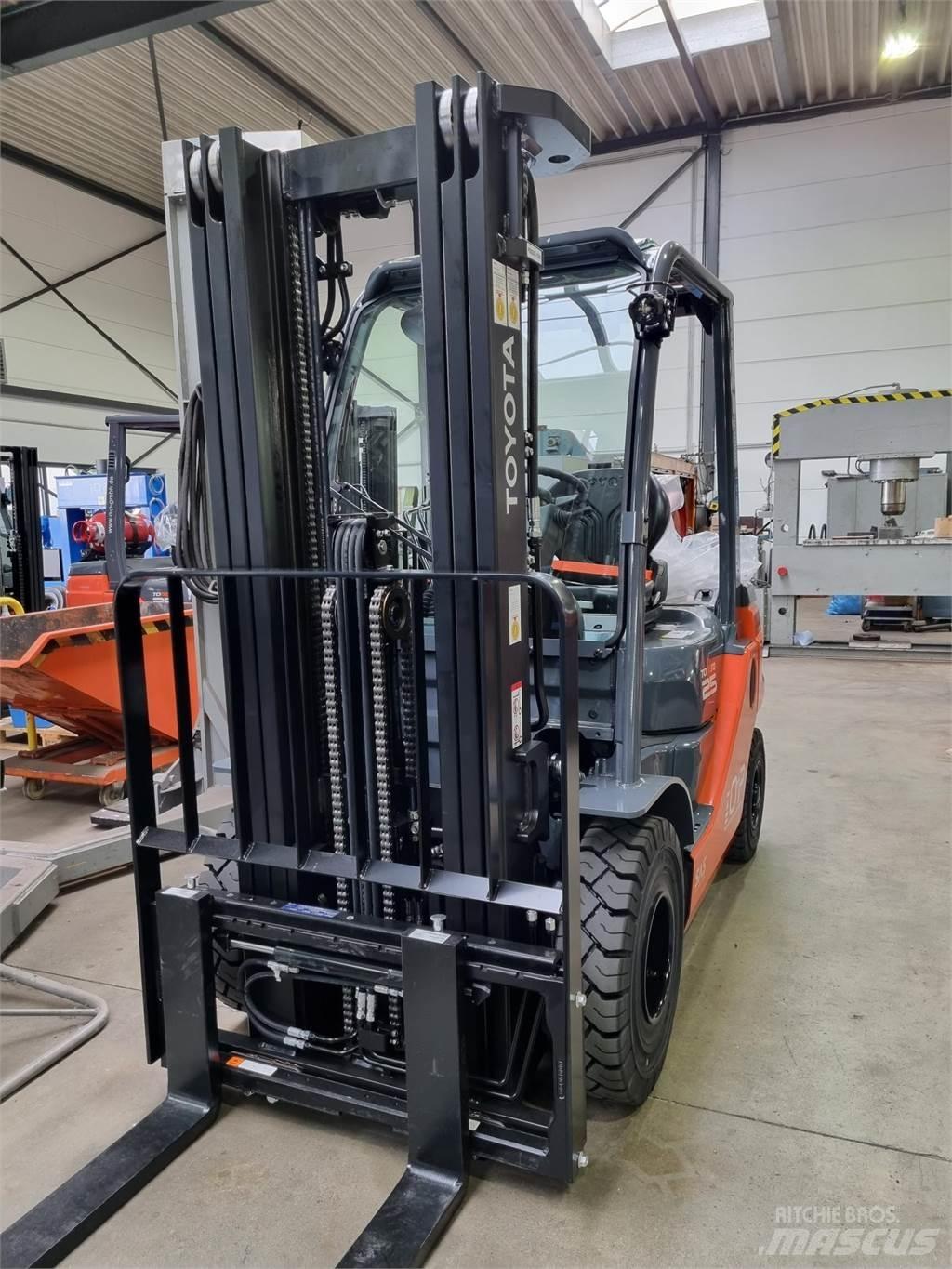 Toyota 02-8FGF25 LPG heftrucks