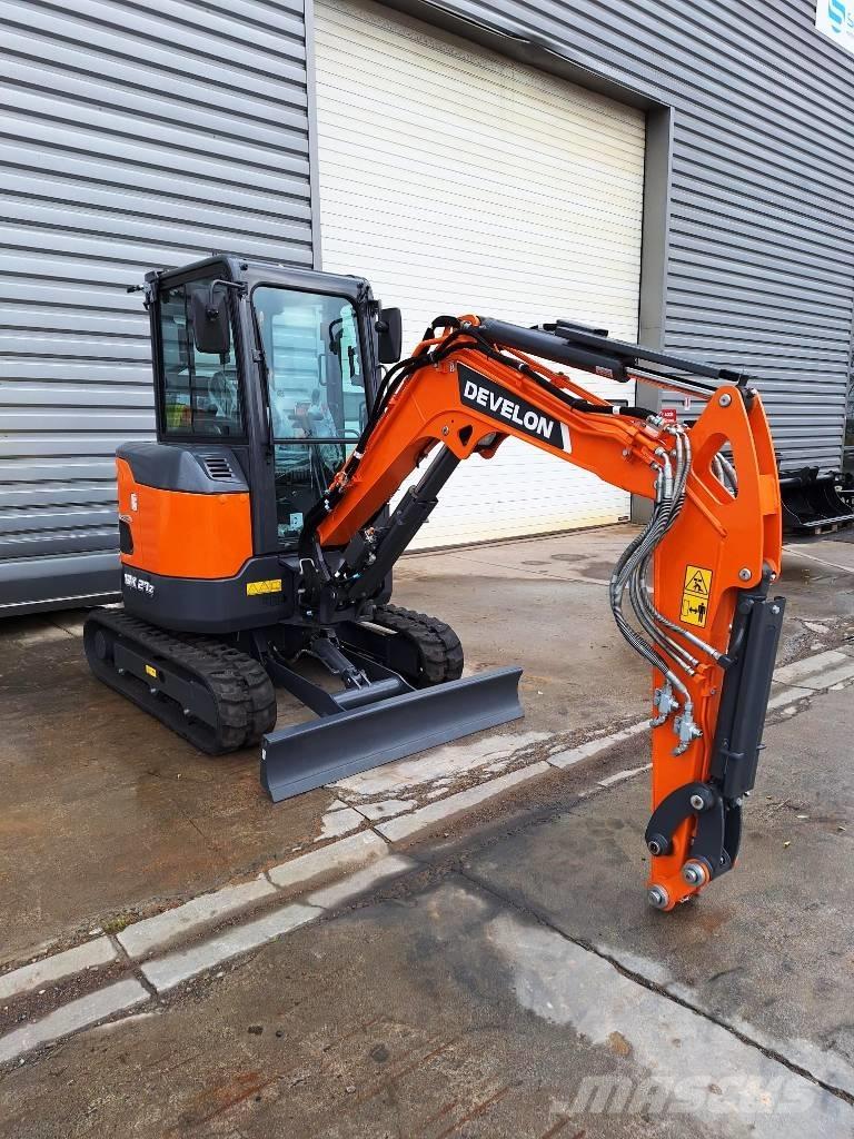 Develon DX 27 Z-7 Minigraafmachines < 7t