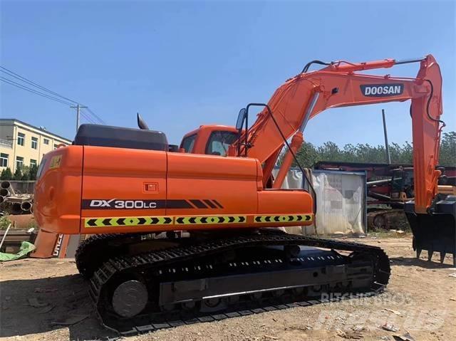 Doosan DX 300 LC Rupsgraafmachines