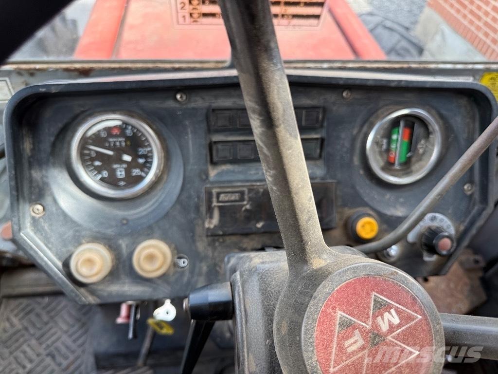 Massey Ferguson 699 Tractoren