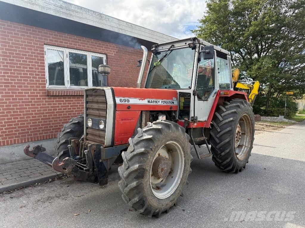 Massey Ferguson 699 Tractoren