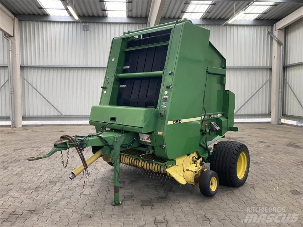 John Deere 550 Ronde-balenpersen