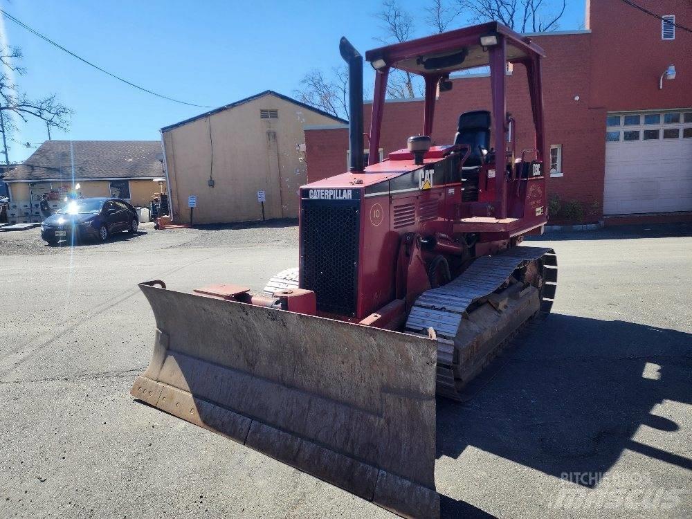 CAT D 3 C III Rupsdozers