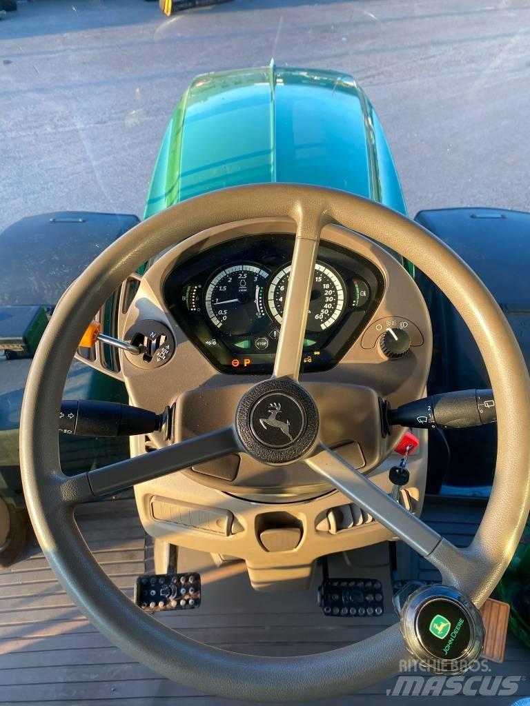 John Deere 6215 R Tractoren