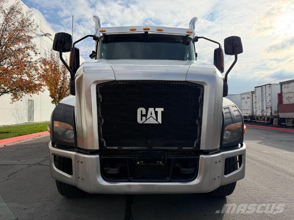 CAT CT 660 Containertrucks met kabelsysteem