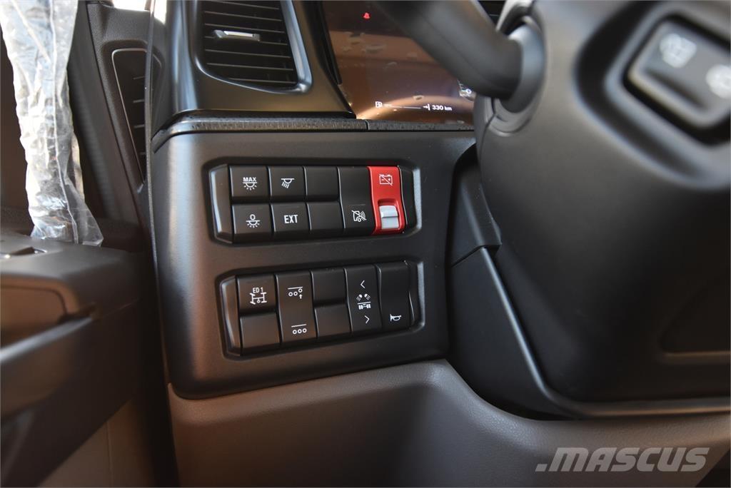 Scania R590 8X4 Chassis met cabine