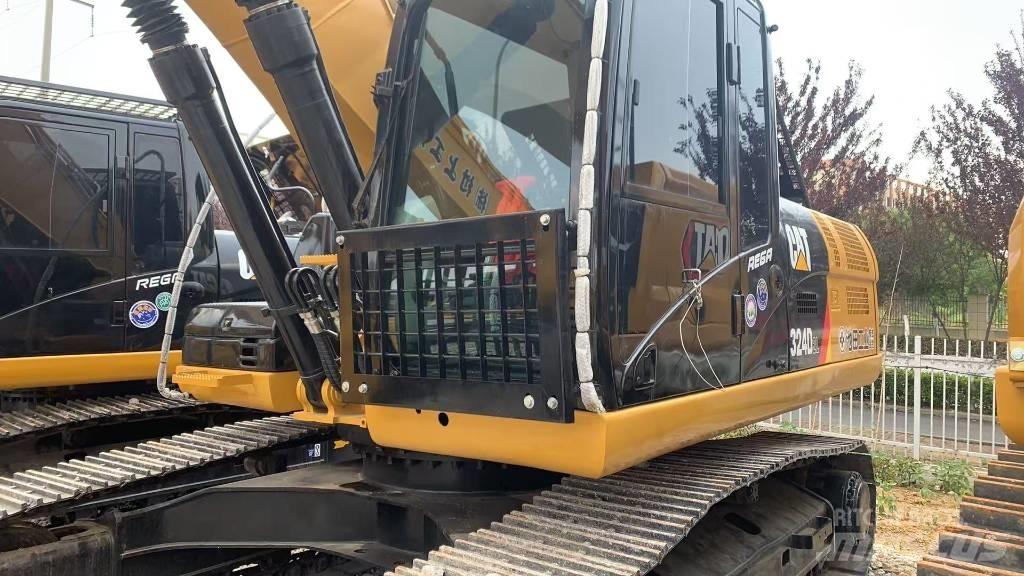 CAT 324 Rupsgraafmachines
