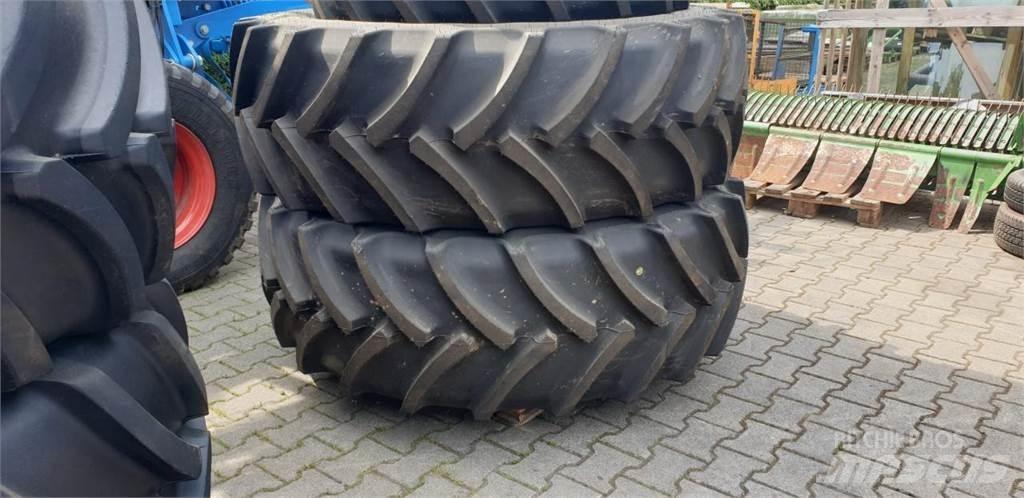 Mitas 540/56R38 Banden, wielen en velgen