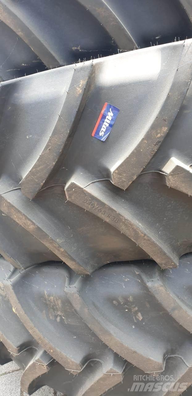 Mitas 540/56R38 Banden, wielen en velgen