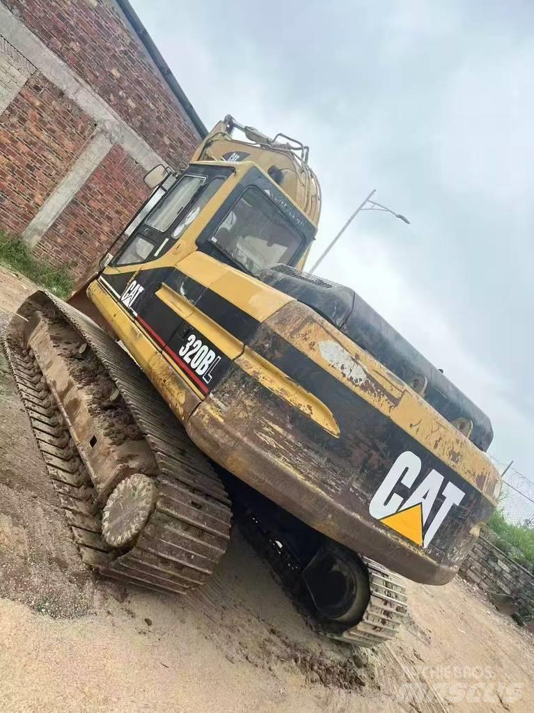 CAT 320 B L Rupsgraafmachines