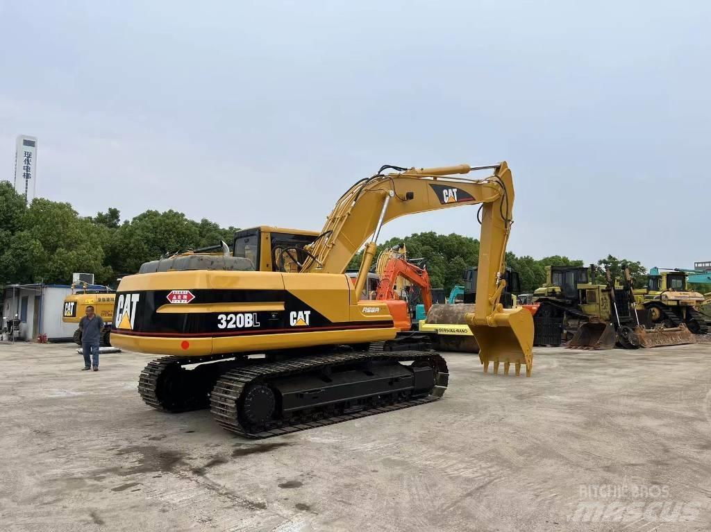 CAT 320 B L Rupsgraafmachines