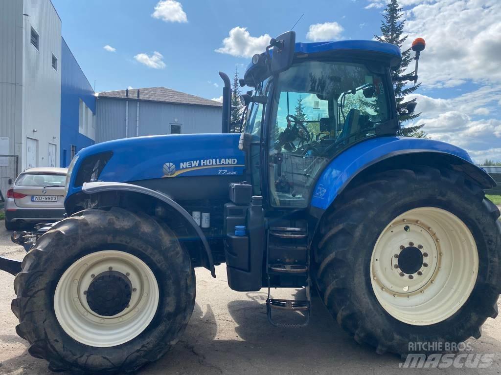 New Holland T 7.235 Tractoren