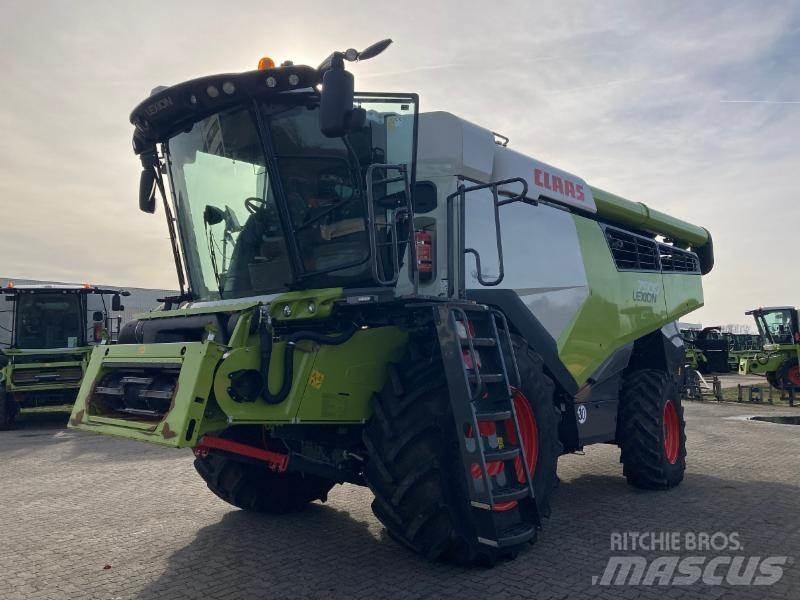 CLAAS LEXION 7500 Maaidorsmachines