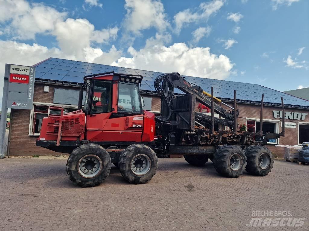 Komatsu 840 TX Uitrijwagens