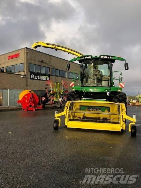 John Deere 8200 i Zelfrijdende veldhakselaars