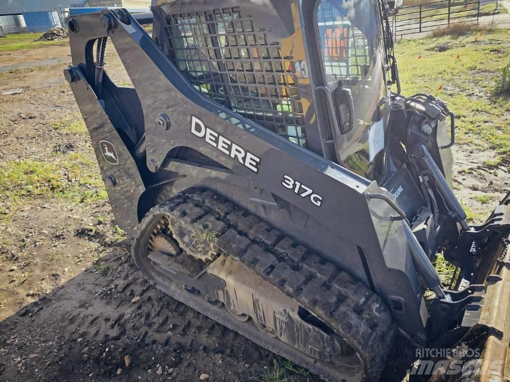 John Deere 317 G Schrankladers