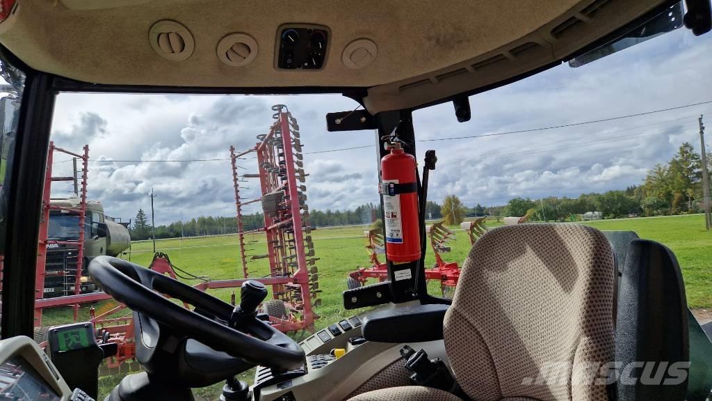 John Deere 4066 R Tractoren