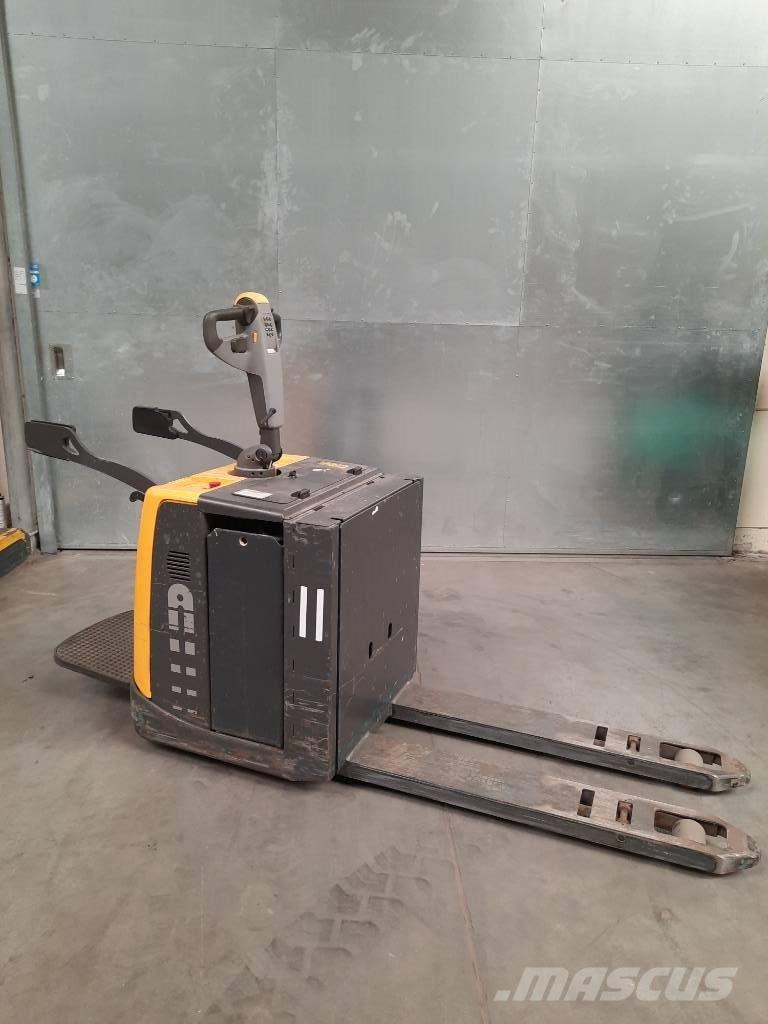 UniCarriers PMR200P Pallettruck met meerij platform
