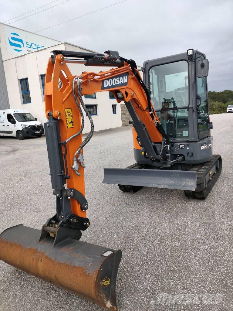 Doosan DX 27 Z Minigraafmachines < 7t