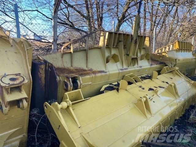CAT D 8   U-blade Bladen