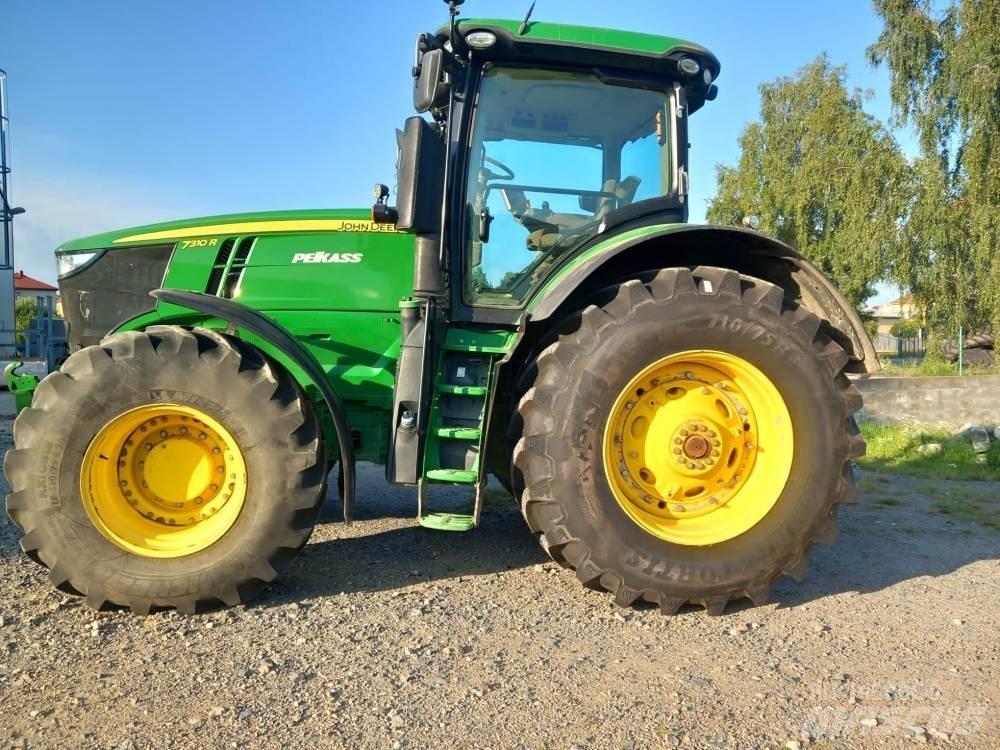 John Deere 7310 R Tractoren