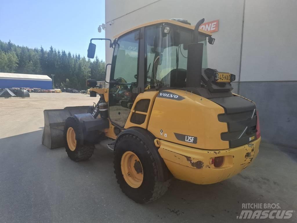 Volvo L 25 F-P Wielladers