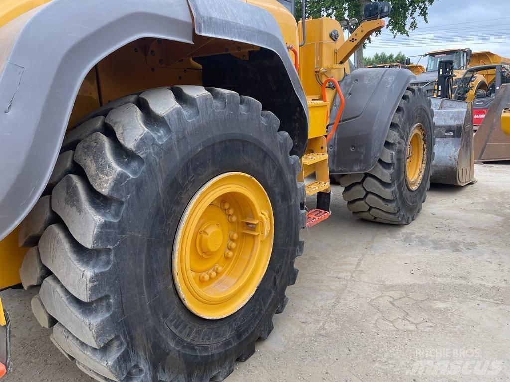 Volvo L 120 H Wielladers