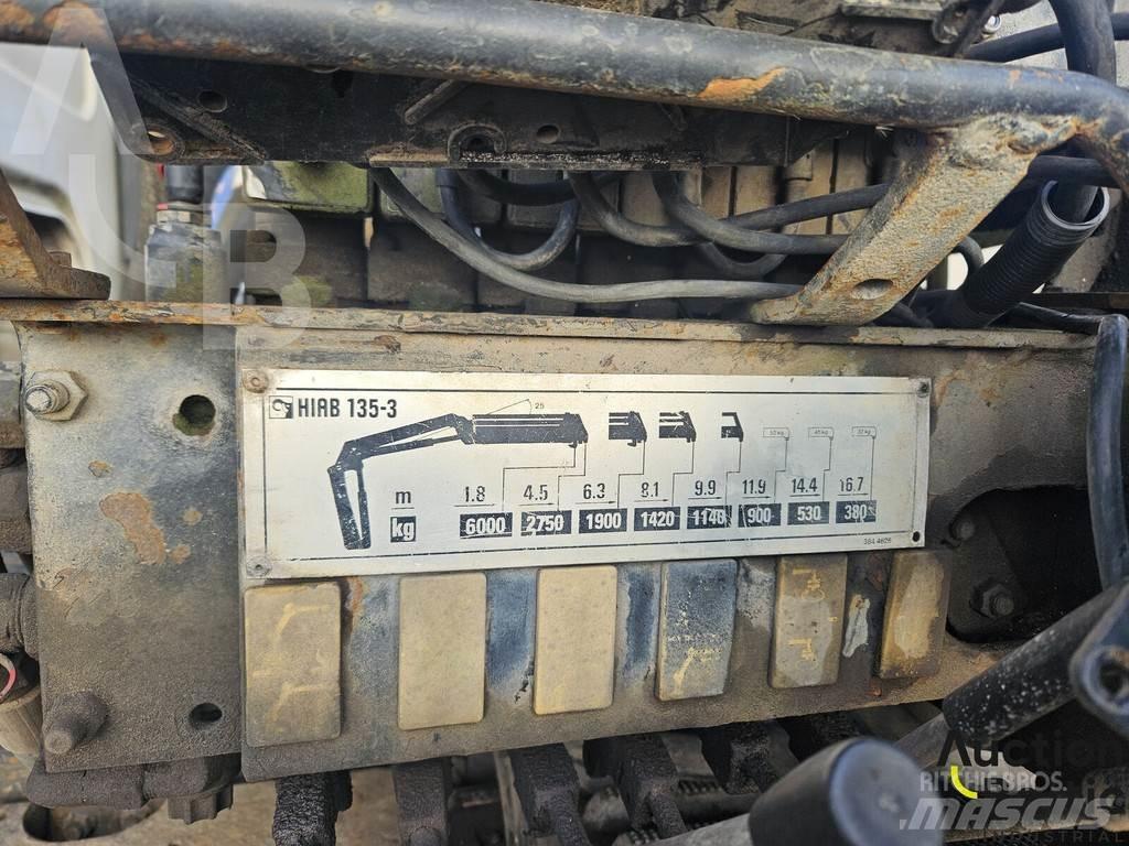 Volvo FE320 Vrachtwagen met containersysteem